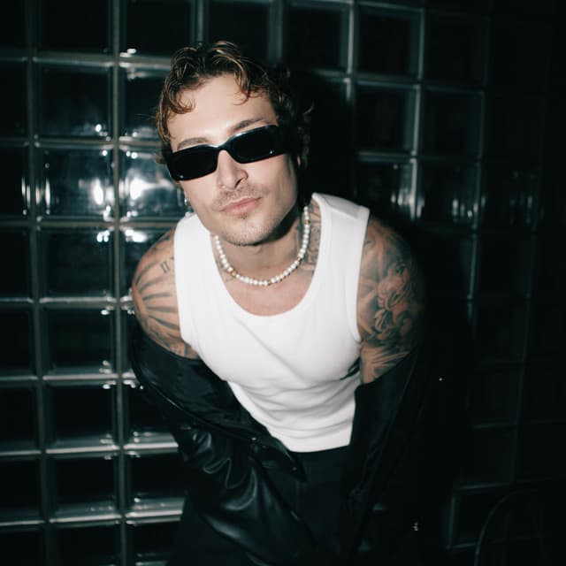 DANNY AVILA artist profile image