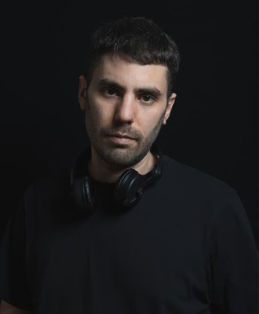 Martin Kinrus artist profile image