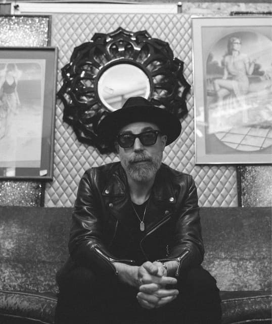 Ryan Van Dordrecht artist profile image