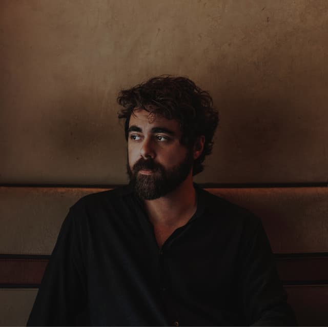 Federico Albanese artist profile image
