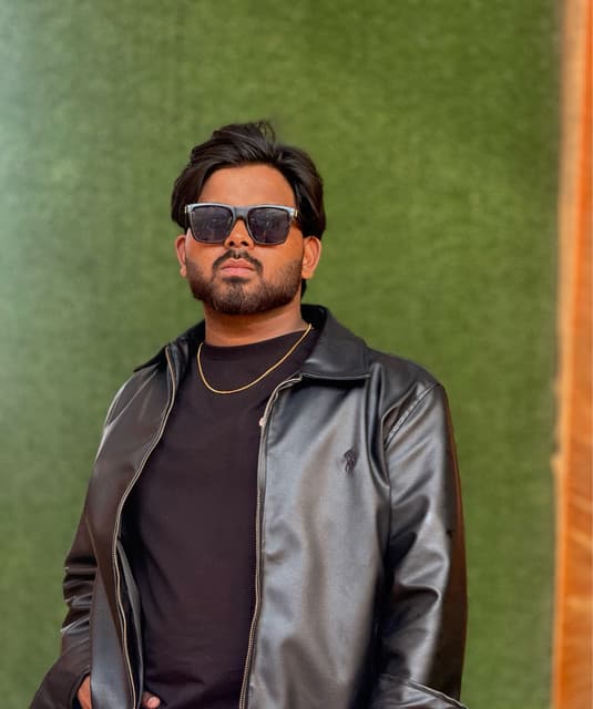 Shahid Khan artist profile image