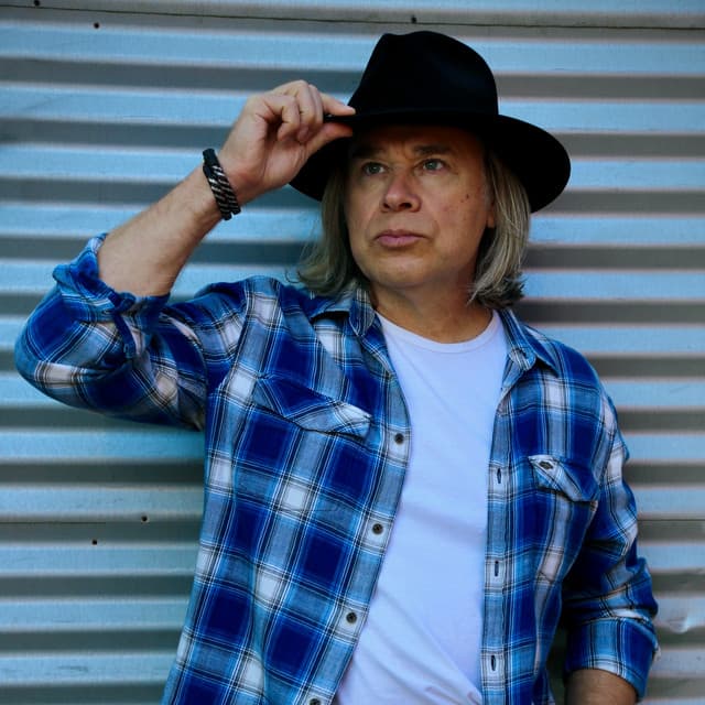 Tom Freund artist profile image