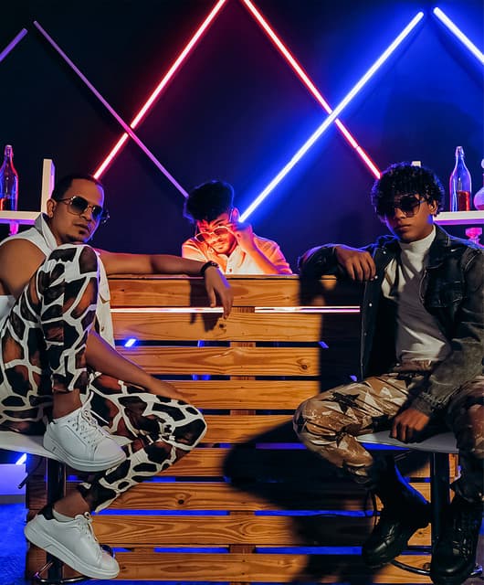 Grupo Extra artist profile image