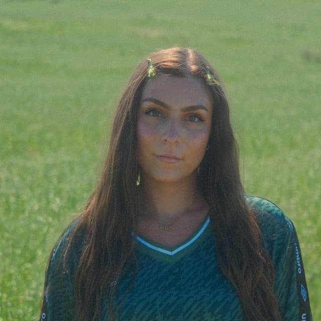 Emilee Moore artist profile image