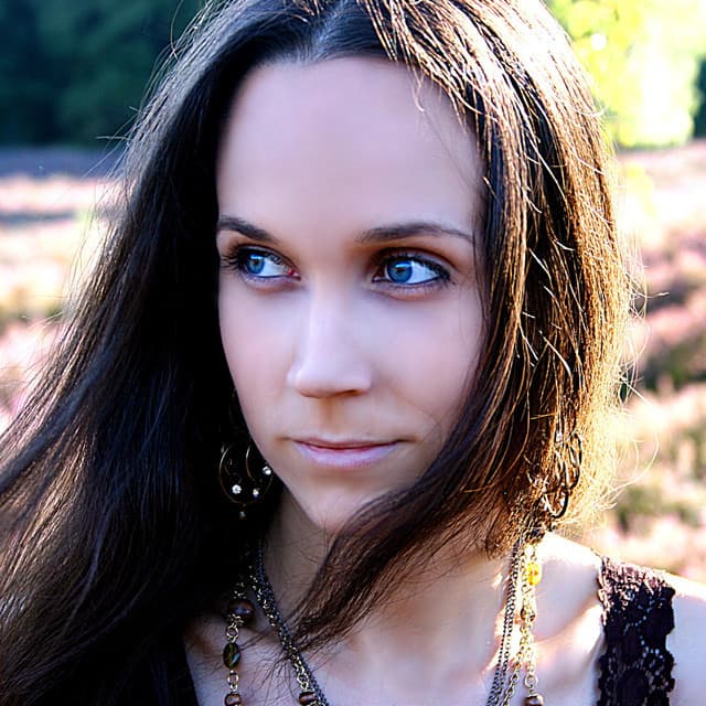 Jessica Baran-Surel artist profile image