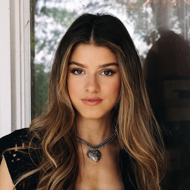 Hailey Benedict's artist profile image