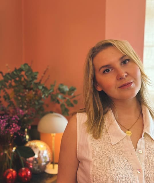 Ruth Notman artist profile image