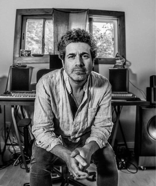 Kevin Hays's artist profile image