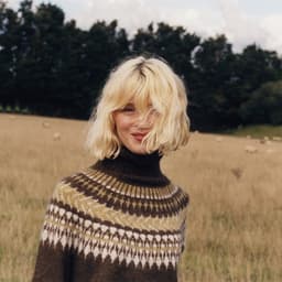 Maisie Peters's artist profile image