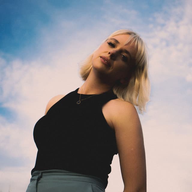 Georgia Ruth artist profile