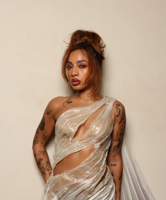 Kiana Ledé artist profile