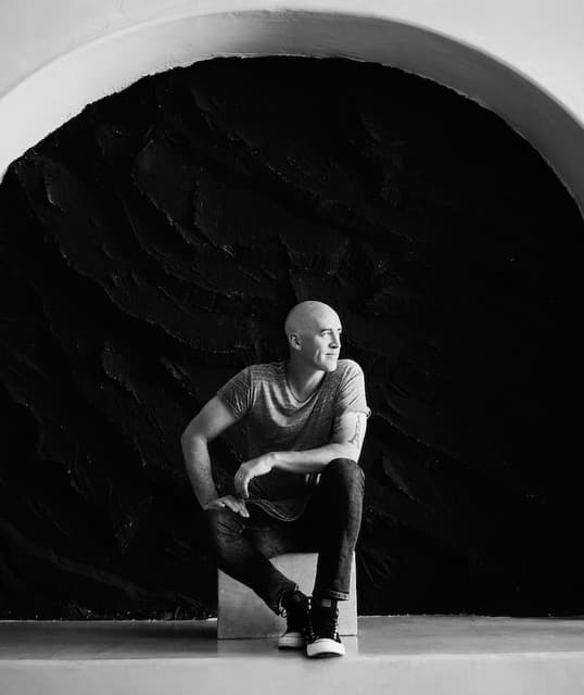 Tyrone Wells's artist profile image