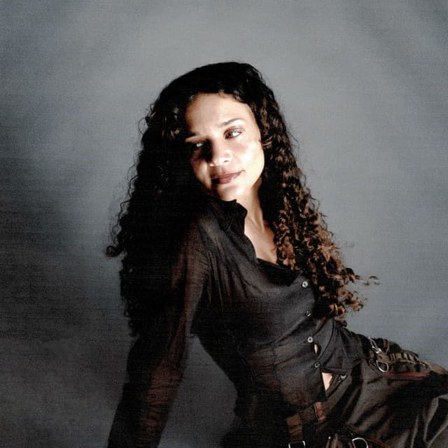 Erika de Casier artist profile image