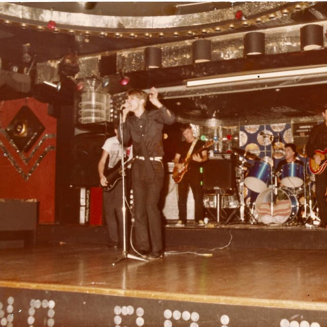 Danza Invisible artist profile image