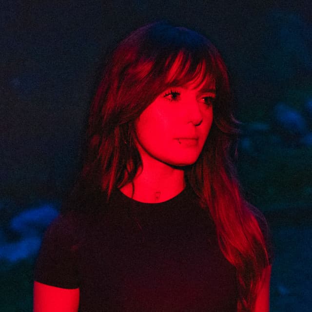 Showing Teeth's artist profile image