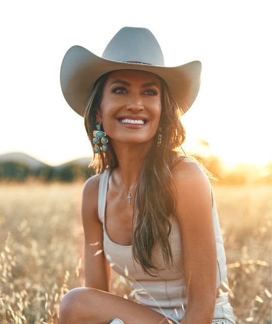 Annie Bosko artist profile image