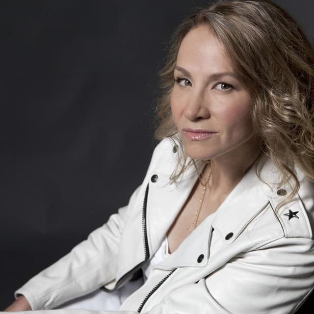 Joan Osborne's artist profile image