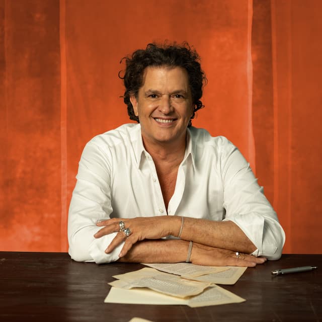 Carlos Vives artist profile image