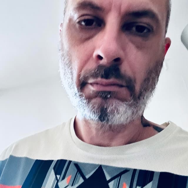 Levon Vincent artist profile image