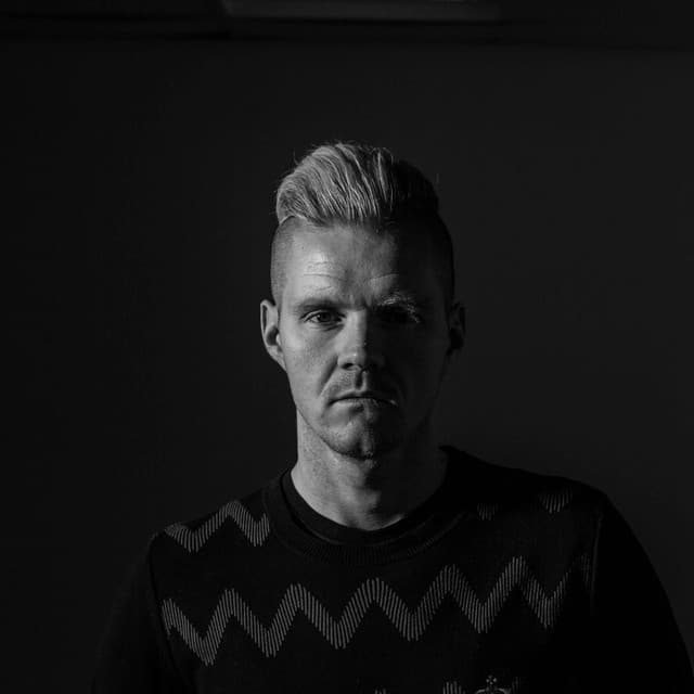 Jamie Duggan artist profile