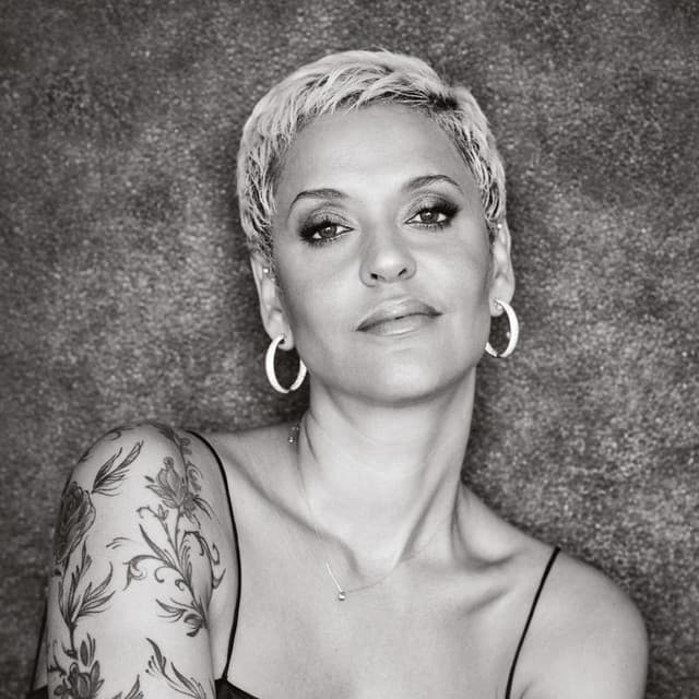 Mariza artist profile image