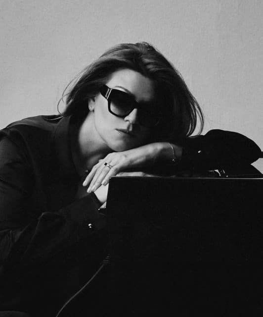 Melody Gardot artist profile