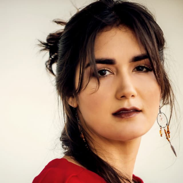 Phoebe Hunt artist profile image