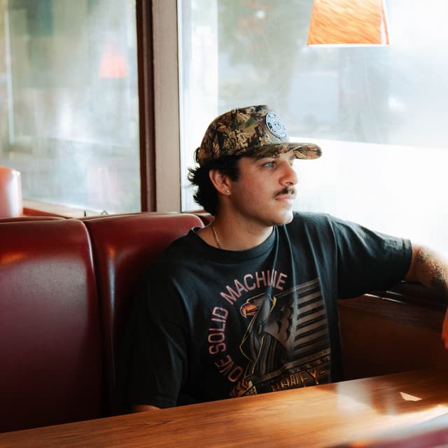 Dennett's artist profile image