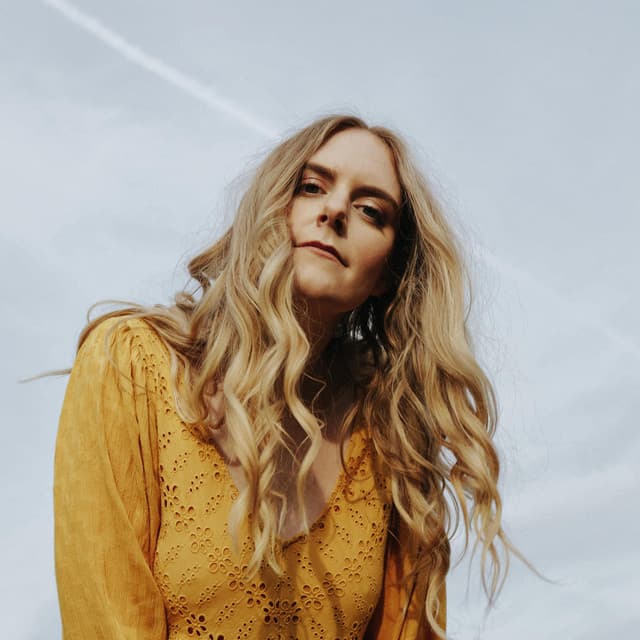 Megan Davies artist profile image