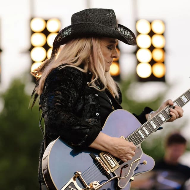 Melissa Etheridge's artist profile image