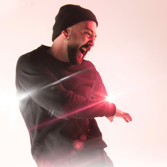 Valy Mo artist profile image