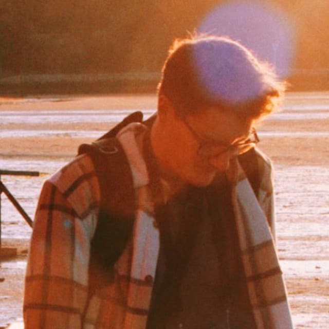 Richard Caddock artist profile image