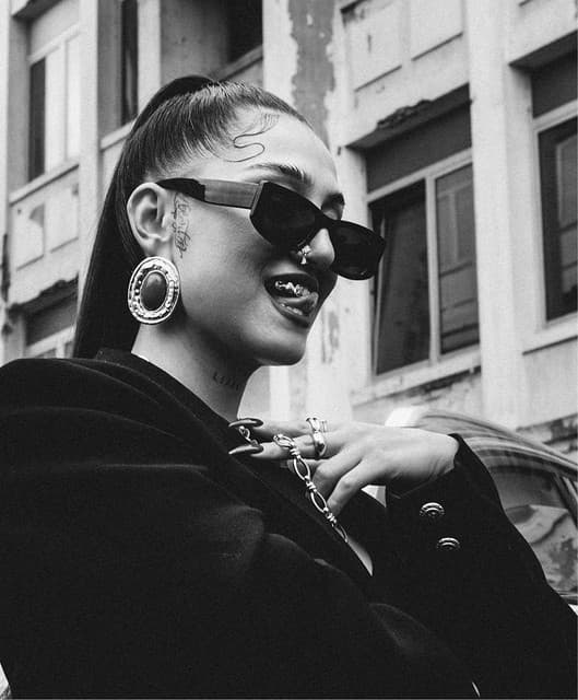 ALYZAH artist profile image