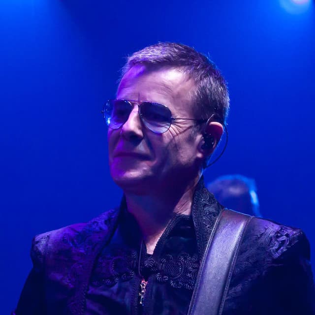 Eric Lévi profile