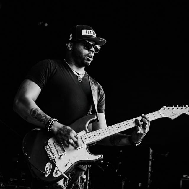 Ayron Jones's artist profile image