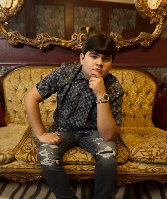Victor Valverde artist profile image