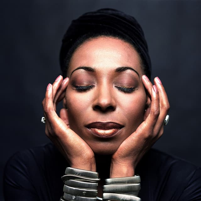 Carroll Thompson's artist profile image