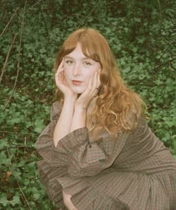 Bella White's artist profile image