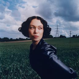 Kelly Lee Owens's artist profile image