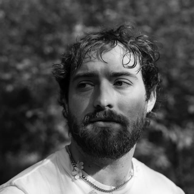 Noah Floersch artist profile image