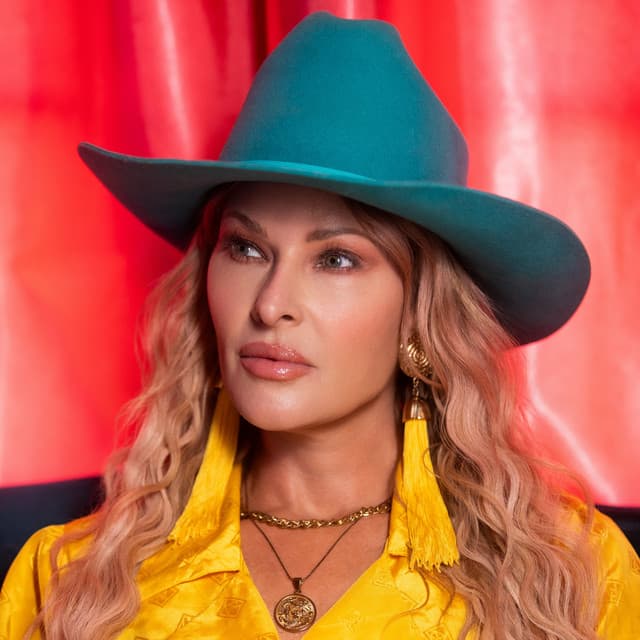Elizabeth Cook artist profile image