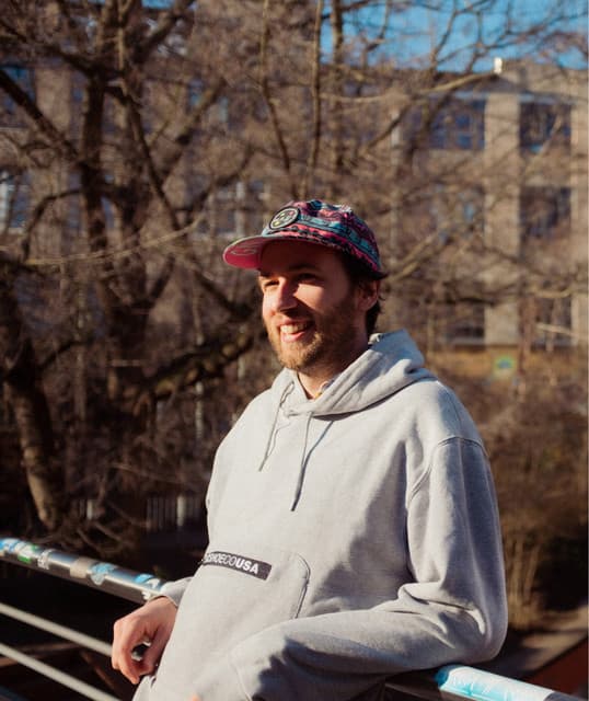 Andrew Applepie artist profile image