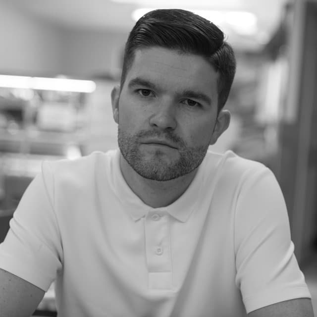 Plastician artist profile