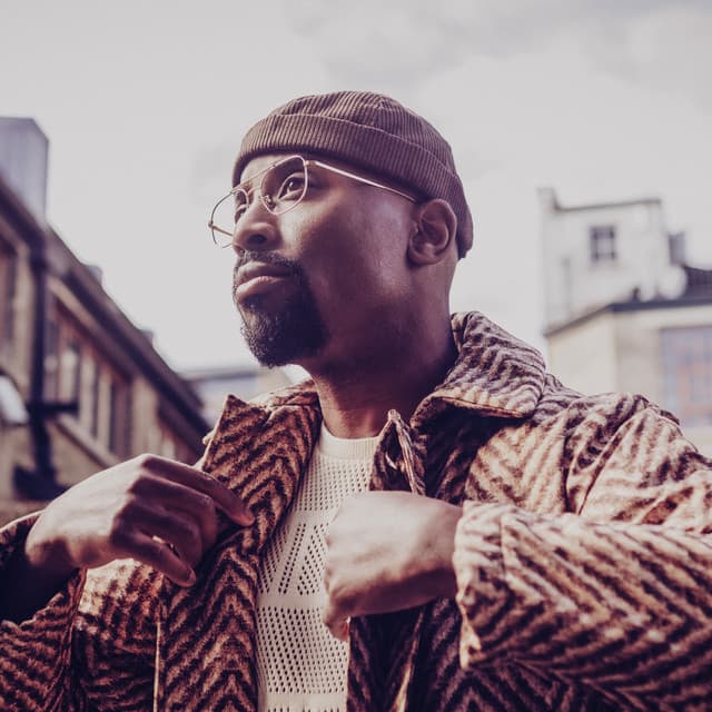 Alexis Ffrench artist profile image