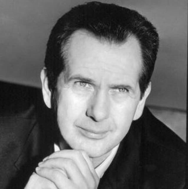 Christie Hennessy artist profile image