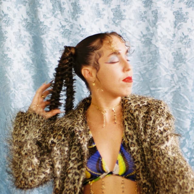Lena Dardelet profile