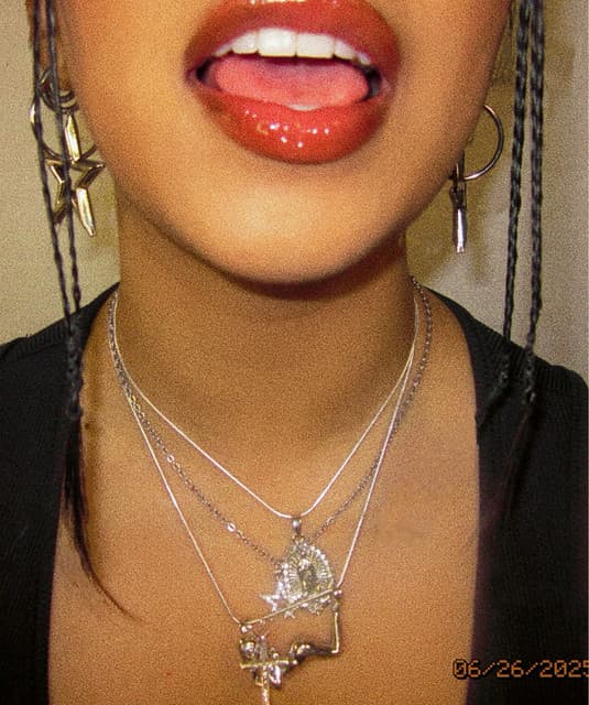 Vanessa Vindell artist profile image