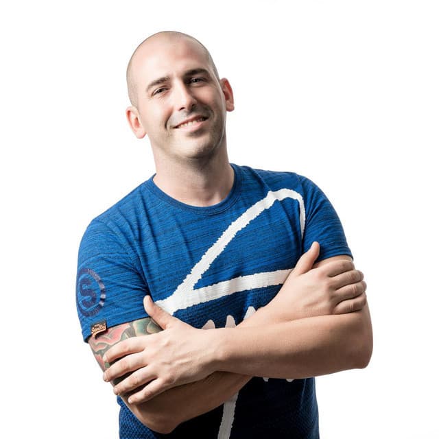 Esteban Lopez artist profile image