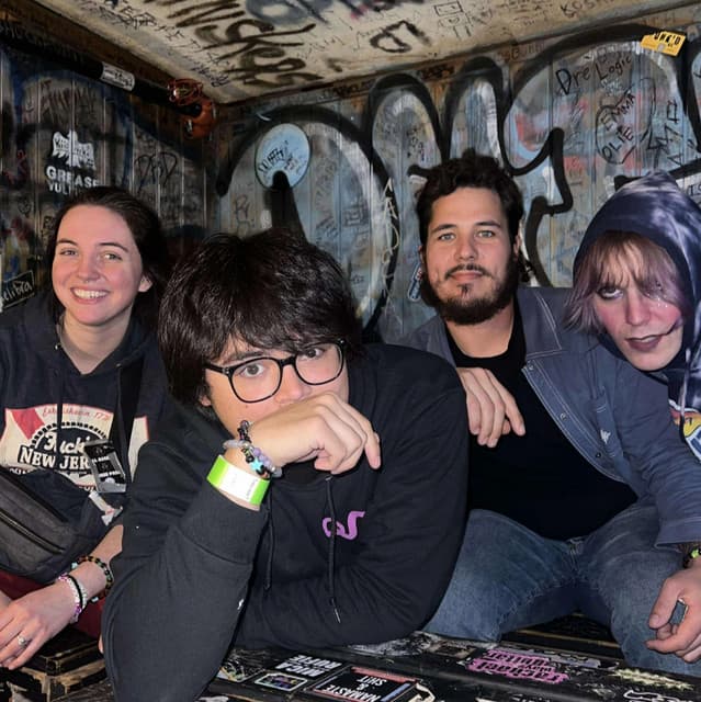 Equipment's artist profile image