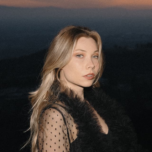 Laur Elle's artist profile image